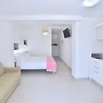 Di Giovanni 3* ביביונה