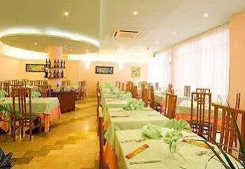 迪吉奥瓦尼酒店 3*